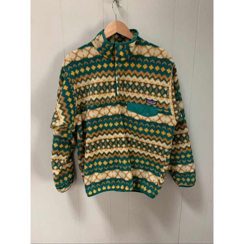 Patagonia Men's Synchilla Snap-T Pullover in the Cliff Arbor Green print Medium